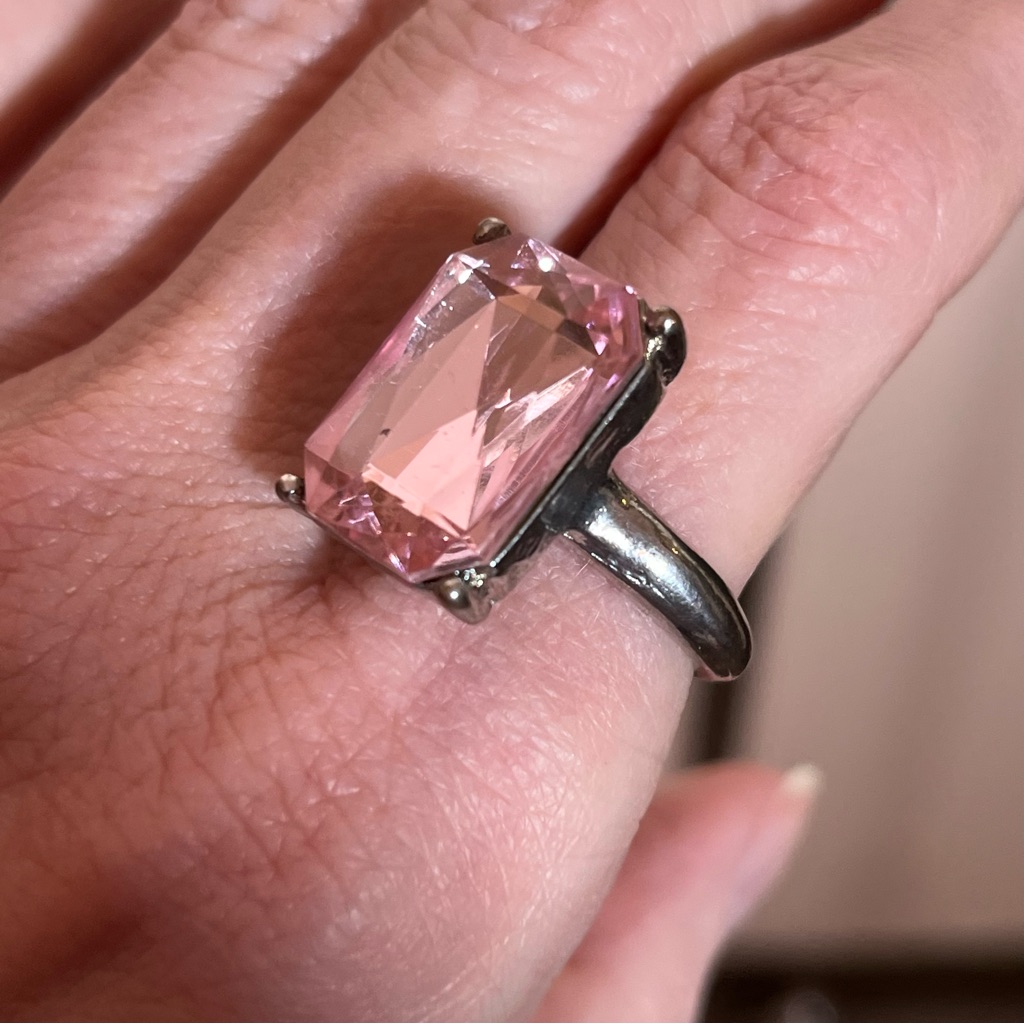 Vintage 40 50 Retro Classic Silver Emerald Cut Pale Pink Glass Cocktail Ring 38$